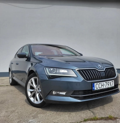 Skoda Superb cena 92000 przebieg: 168000, rok produkcji 2018 z Toruń małe 37